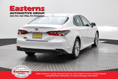 Ice Cap 2024 Toyota Camry LE