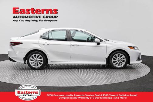 Ice Cap 2024 Toyota Camry LE