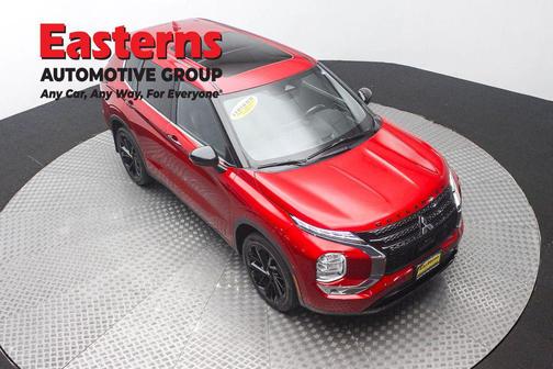 Red Diamond 2022 Mitsubishi Outlander SE