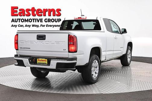 Summit White 2022 Chevrolet Colorado LT