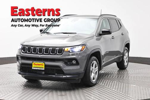 Sting-Gray Clearcoat 2023 Jeep Compass Latitude