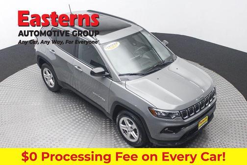 Sting-Gray Clearcoat 2023 Jeep Compass Latitude