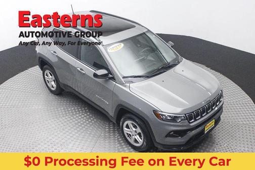 Sting-Gray Clearcoat 2023 Jeep Compass Latitude