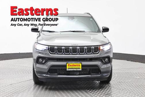 Sting-Gray Clearcoat 2023 Jeep Compass Latitude