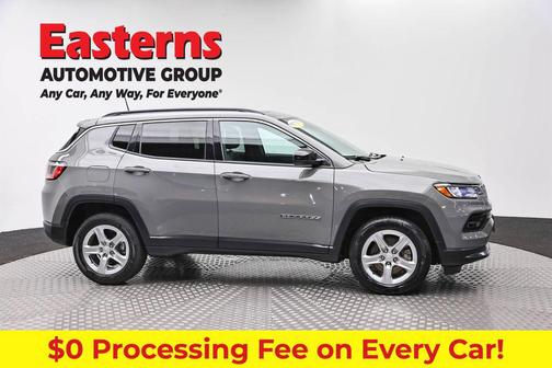 Sting-Gray Clearcoat 2023 Jeep Compass Latitude