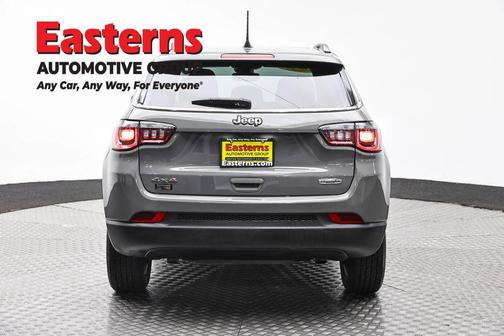 Sting-Gray Clearcoat 2023 Jeep Compass Latitude