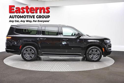 Diamond Black Crystal Pearlcoat 2024 Jeep Wagoneer L Series II 4x4