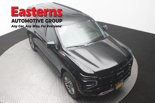 Black 2025 Chevrolet Suburban 4WD Z71