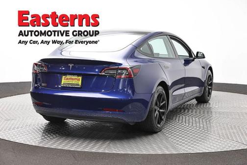 Deep Blue Metallic 2023 Tesla Model 3 Standard Range