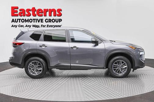 Gun Metallic 2024 Nissan Rogue S