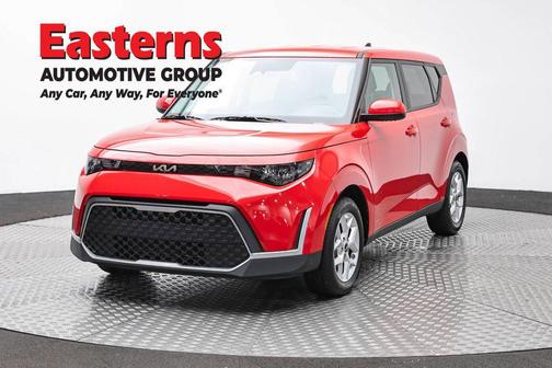 Inferno Red 2025 Kia Soul LX