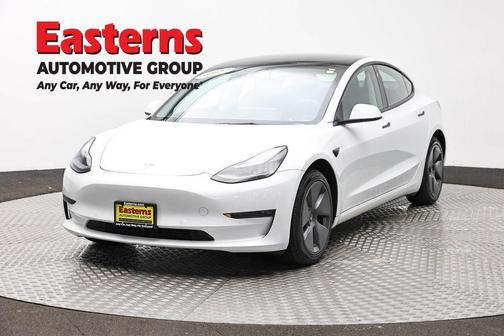 Pearl White Multi-Coat 2022 Tesla Model 3 Long Range