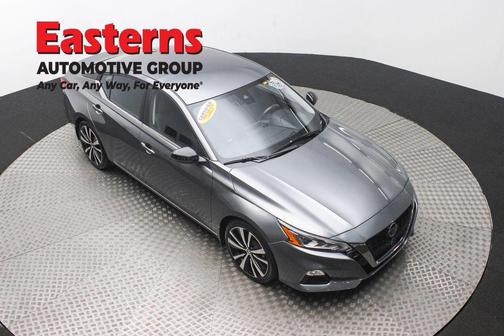 2022 Nissan Altima SR FWD