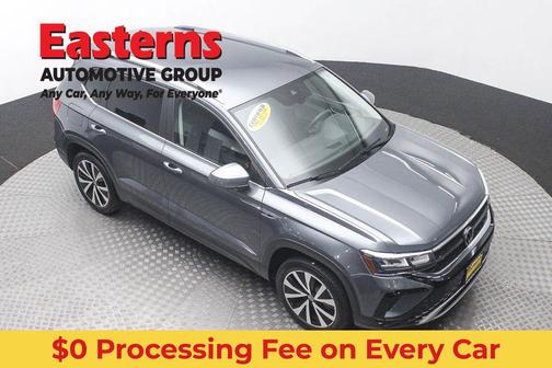 Gray 2022 Volkswagen Taos 1.5T SE