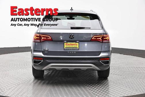 Gray 2022 Volkswagen Taos 1.5T SE