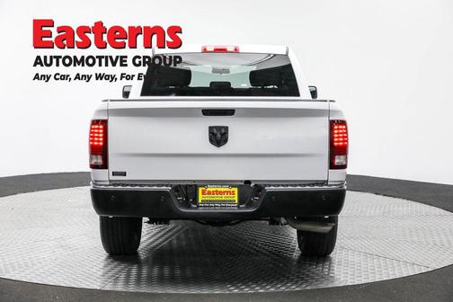 2024 RAM 1500 Classic Warlock Crew Cab 4x2 5'7' Box