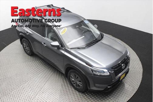 2022 Nissan Pathfinder SV 4WD