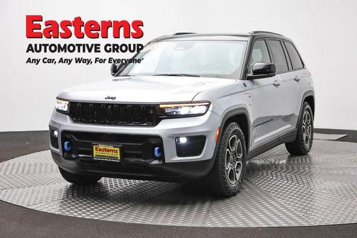 Silver Zynith 2022 Jeep Grand Cherokee 4xe Trailhawk