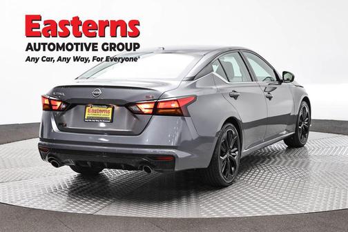 Gun Metallic 2023 Nissan Altima SR FWD