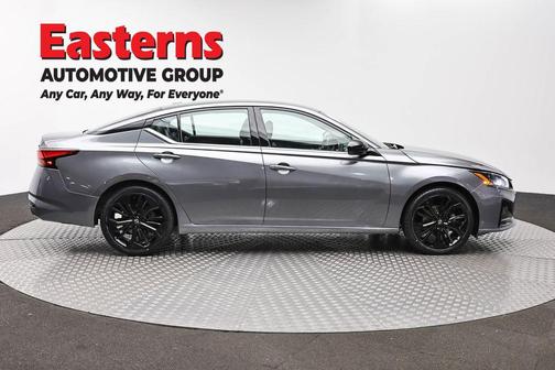 Gun Metallic 2023 Nissan Altima SR FWD