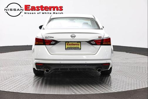 Pearl White Tricoat 2025 Nissan Altima SR FWD