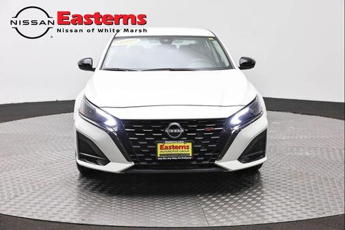 Pearl White Tricoat 2025 Nissan Altima SR FWD