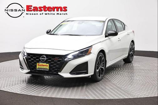 Pearl White Tricoat 2025 Nissan Altima SR FWD