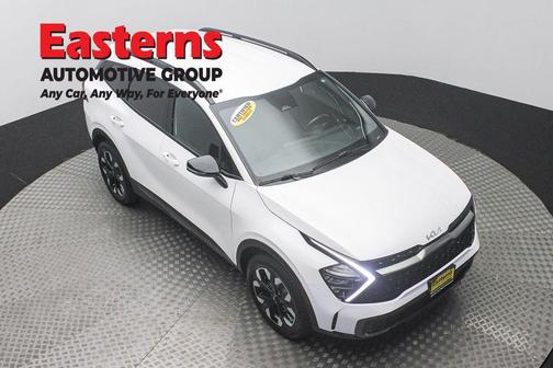 Glacial White Pearl 2023 Kia Sportage X-Line