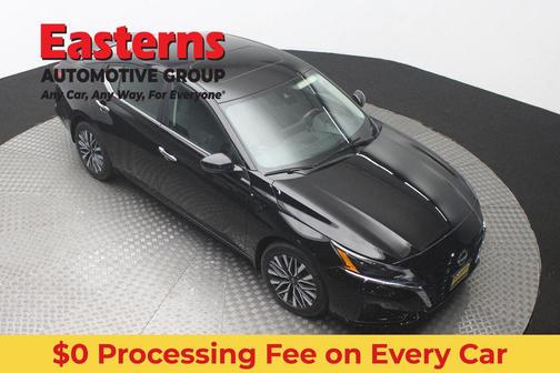 Super Black Clearcoat 2023 Nissan Altima 2.5 SV