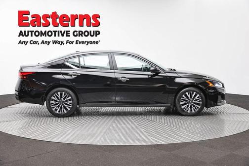 Super Black Clearcoat 2023 Nissan Altima 2.5 SV
