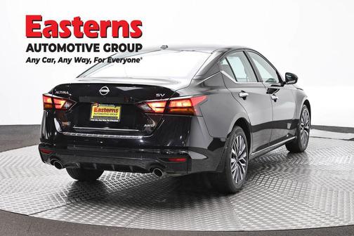 Super Black Clearcoat 2023 Nissan Altima 2.5 SV