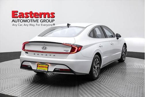 2022 Hyundai SONATA Hybrid Base