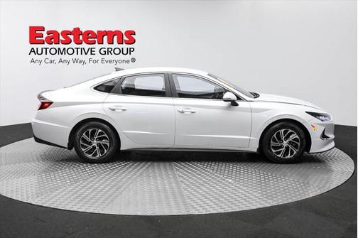 2022 Hyundai SONATA Hybrid Base