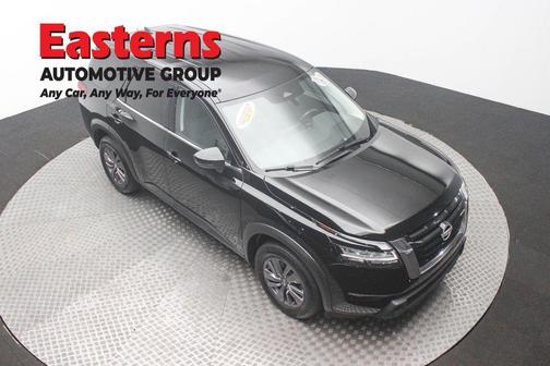 2022 Nissan Pathfinder S 4WD