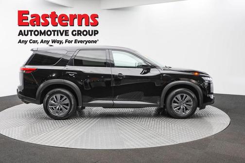 2022 Nissan Pathfinder S 4WD