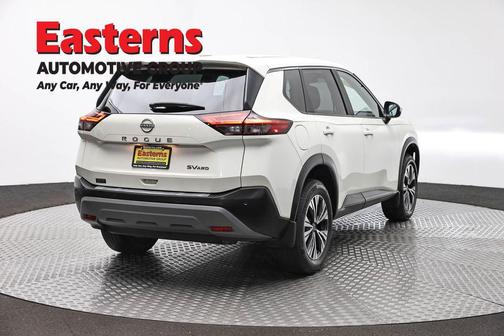 Pearl White Tricoat 2023 Nissan Rogue SV