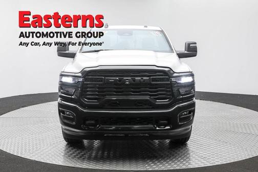 2025 RAM 3500 Tradesman Regular Cab 4x2 8' Box