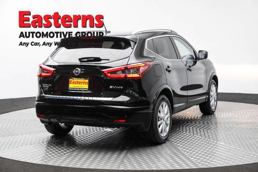 2022 Nissan Rogue Sport SV