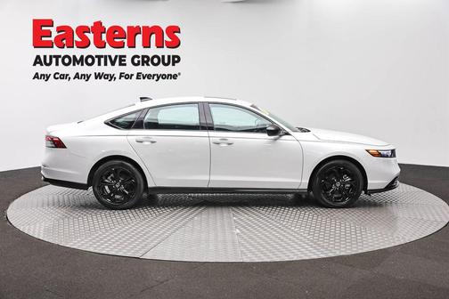Platinum White Pearl 2025 Honda Accord SE