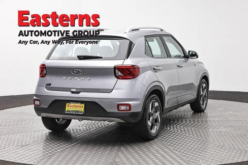 Shimmering Silver 2025 Hyundai VENUE SEL
