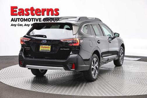 Crystal Black Silica 2022 Subaru Outback Limited