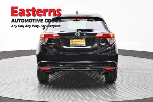 Crystal Black Pearl 2022 Honda HR-V AWD Sport