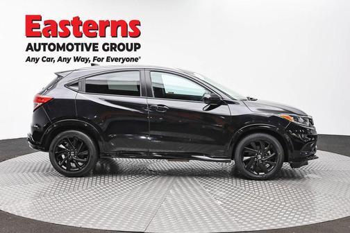 Crystal Black Pearl 2022 Honda HR-V AWD Sport