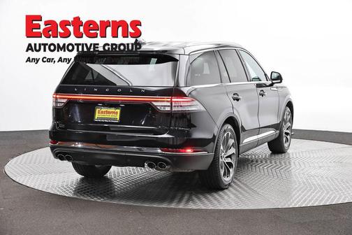 Infinite Black Metallic Clearcoat 2025 Lincoln Aviator Reserve AWD