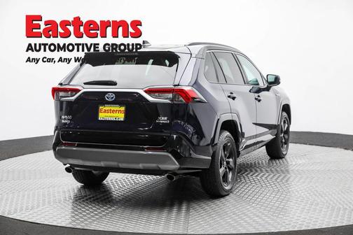 2020 Toyota RAV4 Hybrid SE