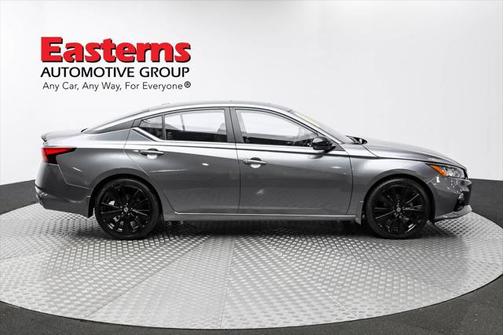 2022 Nissan Altima SR FWD