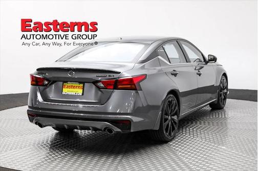 2022 Nissan Altima SR FWD