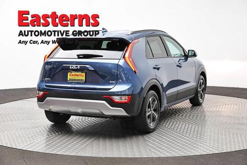 Mineral Blue 2025 Kia Niro EX