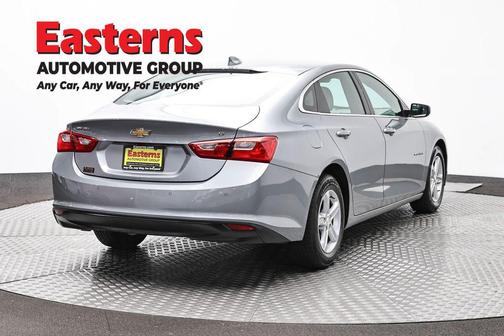 Sterling Gray Metallic 2024 Chevrolet Malibu FWD 1LT