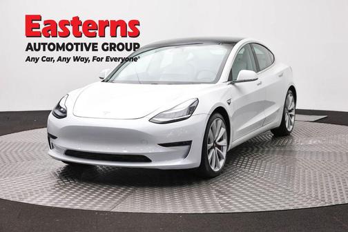 Pearl White Multi-Coat 2019 Tesla Model 3 Performance